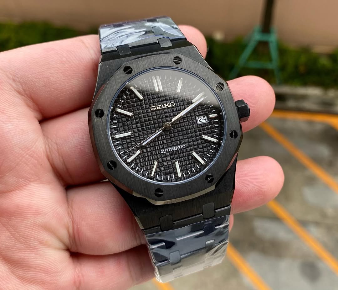 OAK MOD - BLACKED OUT